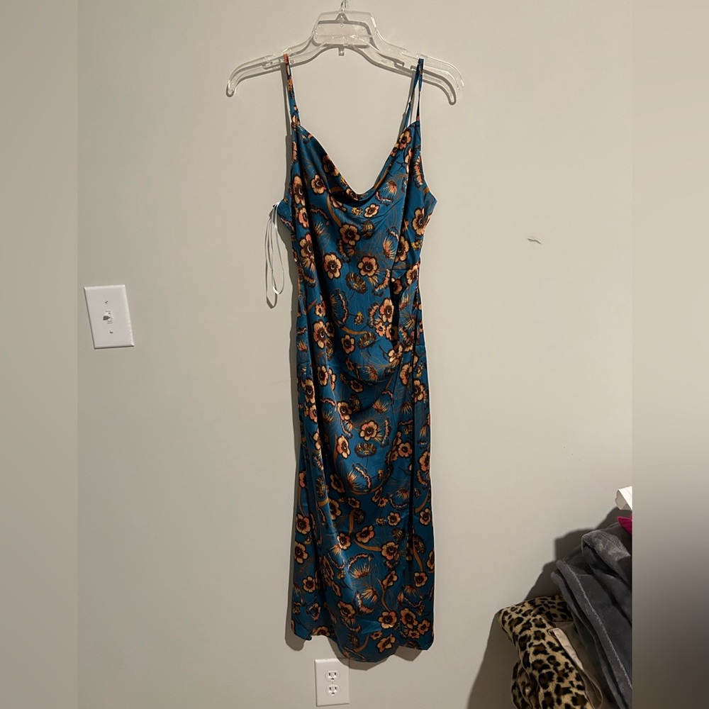 Lulu’s Hollywood Woman Teal Floral Print Satin Midi Dress, Size Med